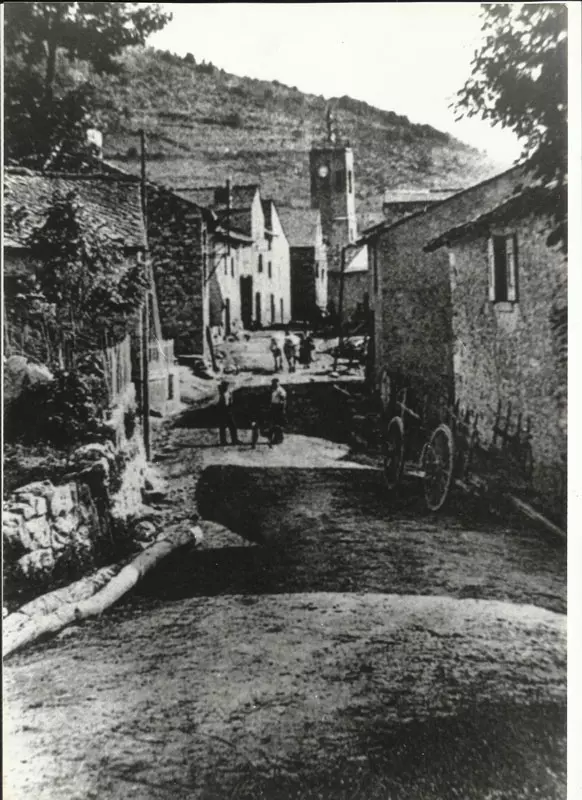 Ancienne rue du village du Bousquet